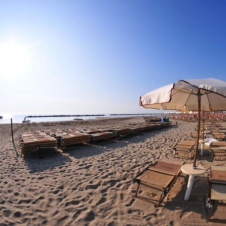 Hotel Antonella Lido di Classe Kültér fotó